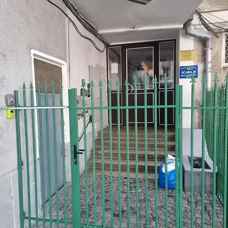 Charming Escape - Old Town - Pet Friendly Бухарест