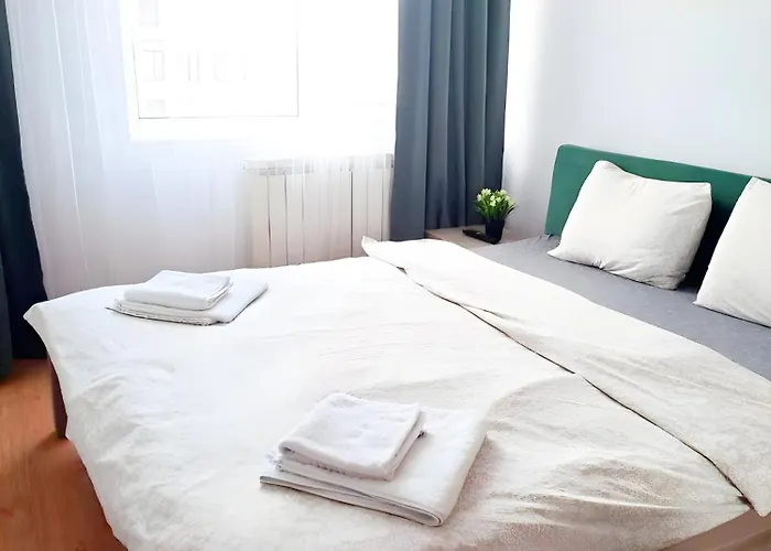 Апартаменти Charming Escape - Old Town - Pet Friendly Бухарест