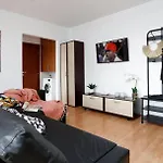 Charming Escape, Heart Of Old Town - Pet Friendly * Bucareste