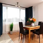 Charming Escape, Heart Of Old Town - Pet Friendly