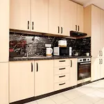 Charming Escape, Heart Of Old Town - Pet Friendly *