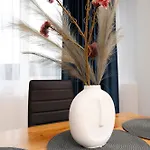 Charming Escape, Heart Of Old Town - Pet Friendly Apartamento *