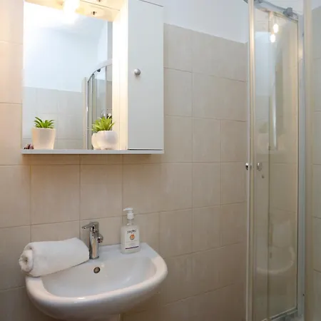 Old Town - Charming Escape - Pet Friendly Appartement Bucarest