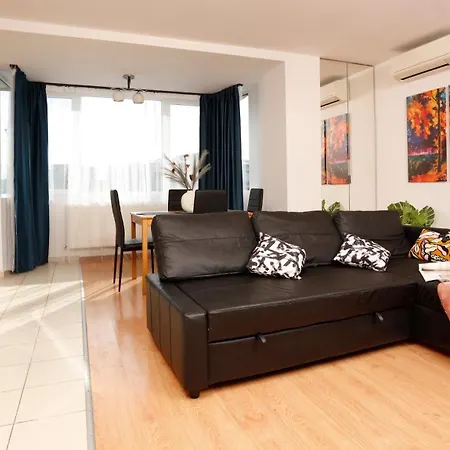 Old Town - Pet Friendly - Charming Escape * Bukareszt