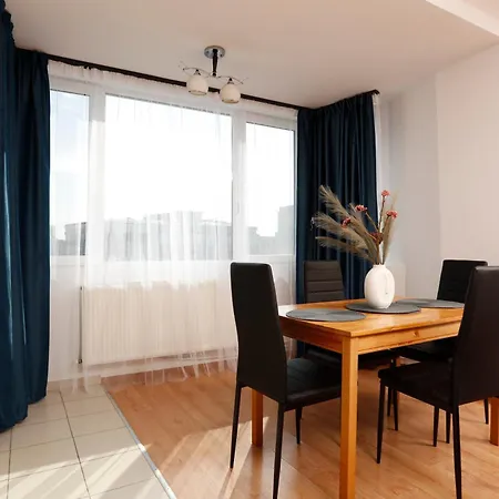 Charming Escape - Pet Friendly -1Br Heart Of Old Town Bucarest
